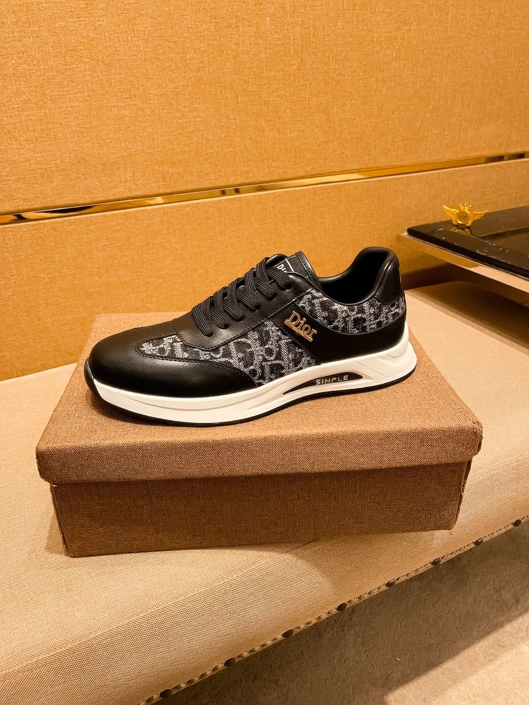 Men's shoes 💰 420💰🔥【Dior】🔥High-end brand of men's shoes official website 1:1 latest masterpiece: the upper is made of Italian imported first-layer cowhide with technical cloth fabric, the original comfortable and breathable lining ➕the original non-slip and wear-resistant outsole🔥, making walking more convenient and comfortable! An exclusive new model, a stunning work, a beautiful 1:1 replica [color] compared to the official quality! Create a fashionable personality to set off your uniqueness! A must-have for trendy men! Classic🔥Size: 38-44 Color: 🔥 2⃣️colors available🔥